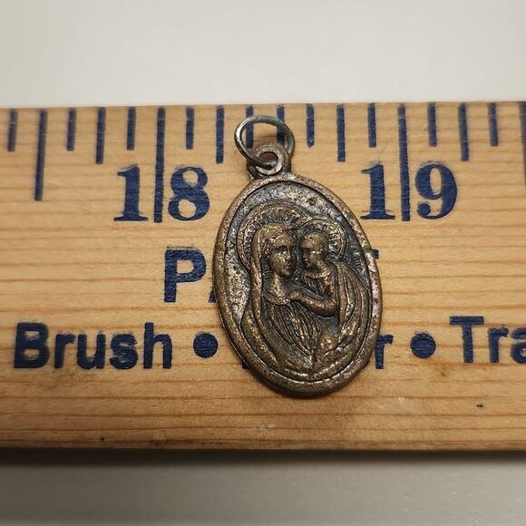 Vintage Mother Mary Baby Jesus/Sacred Heart Keepsake Metal Italy - Picture 3 of 6